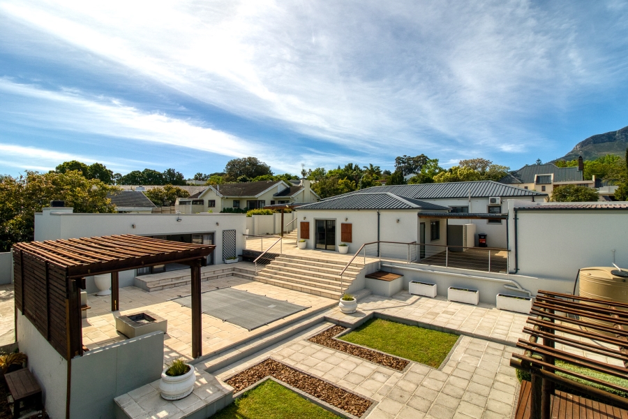 4 Bedroom Property for Sale in Pearl Marina Western Cape